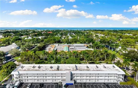 72 7th St S #305, Naples, FL 34102
