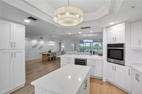 Kitchen - 445 Dockside Dr #B202, Naples, FL 34110 photo 4 of 6