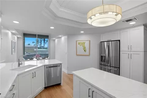Kitchen - 445 Dockside Dr #B202, Naples, FL 34110 photo 3 of 6