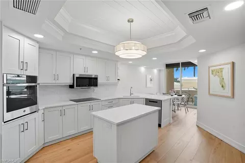 Kitchen - 445 Dockside Dr #B202, Naples, FL 34110 photo 5 of 6