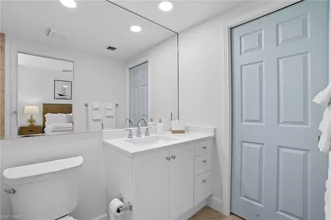 Bath - 445 Dockside Dr #B202, Naples, FL 34110 photo 4 of 4