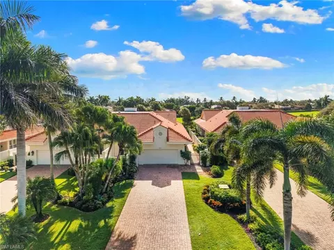 4453 Yacht Harbor Dr, Naples, FL 34112