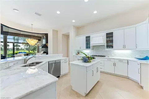 Kitchen - 6597 Costa Cir, Naples, FL 34113 photo 5 of 7