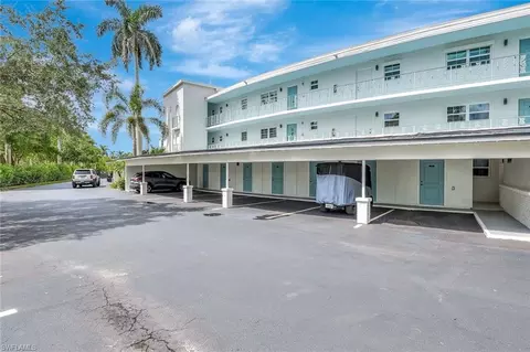 Exterior - 383 Harbour Dr #304, Naples, FL 34103 photo 1 of 10