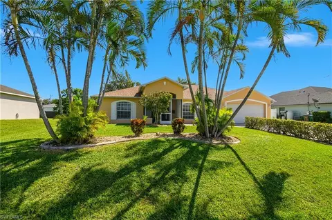 2905 NE 1st Pl, Cape Coral, FL 33909