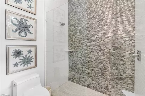 Bath - 830 Cassena Rd, Naples, FL 34108 photo 4 of 8