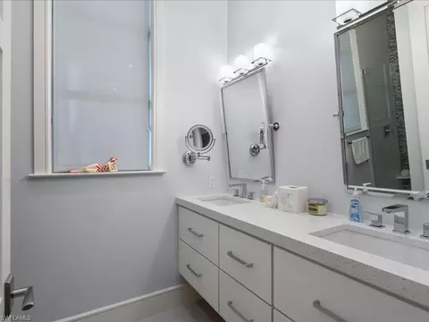 Bath - 830 Cassena Rd, Naples, FL 34108 photo 3 of 8