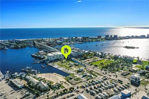19281 Apt 25 San Carlos Blvd, Fort Myers Beach, FL 33931
