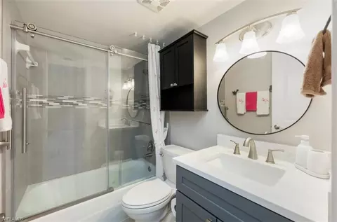 Bath - 261 Banyan Blvd #104, Naples, FL 34102 photo 2 of 2