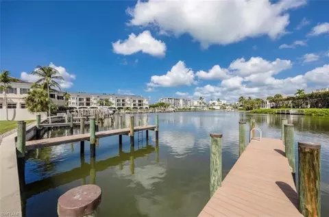 View/Area - 261 Banyan Blvd #104, Naples, FL 34102 photo 2 of 3