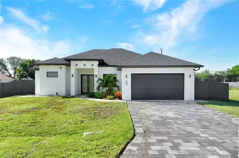 636 NE 8th Ter, Cape Coral, FL 33909
