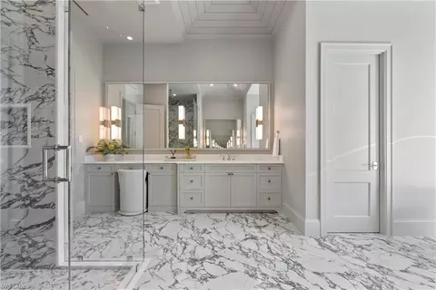 Bath - 285 Central Ave, Naples, FL 34102 photo 3 of 8