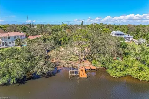 20684 Charing Cross Cir, Estero, FL 33928
