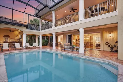 556 Eagle Creek Dr, Naples, FL 34113