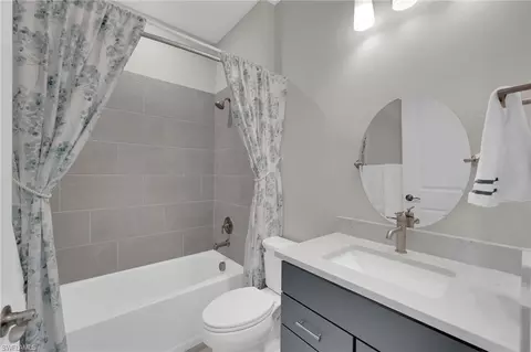 Bath - 19586 Deming Ln, Estero, FL 33928 photo 3 of 3