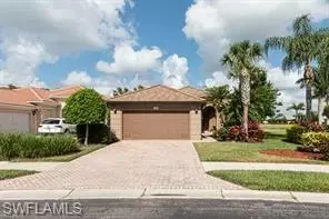 2258 Heydon Cir W, Naples, FL 34120