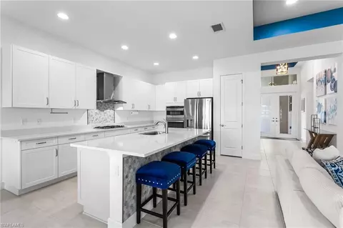 Kitchen - 11851 Hydrangea Pl, Naples, FL 34120 photo 2 of 5