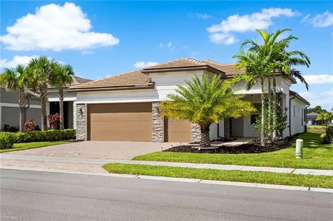 Exterior - 11851 Hydrangea Pl, Naples, FL 34120 photo 6 of 9