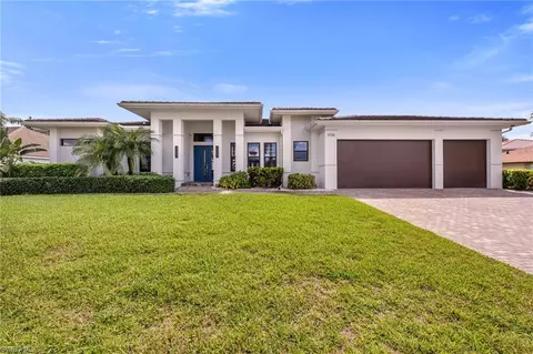 11728 Lady Anne Cir, Cape Coral, FL 33991