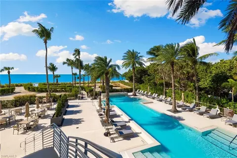11125 Gulf Shore Dr #PH-7, Naples, FL 34108