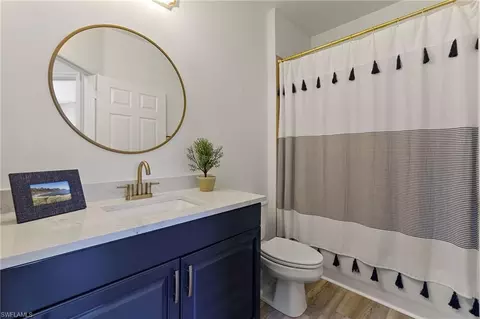 Bath - 20290 Burnside Pl #1102, Estero, FL 33928 photo 2 of 3