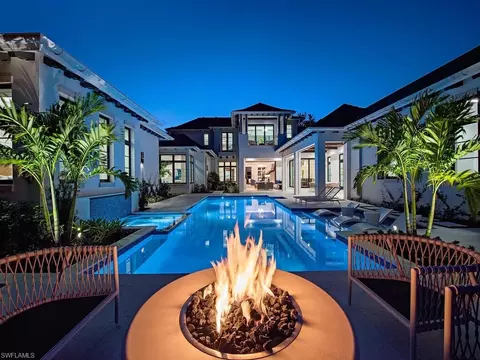 1795 Gordon Dr, Naples, FL 34102