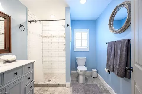 Bath - 686 95th Ave N, Naples, FL 34108 photo 1 of 4