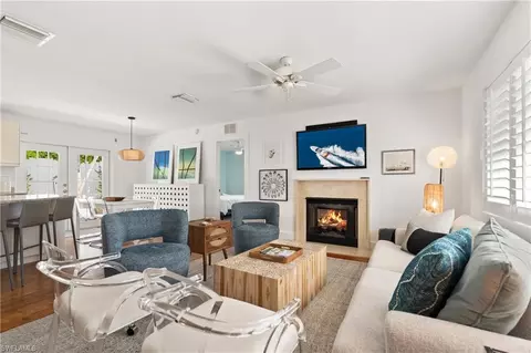 725 Central Ave, Naples, FL 34102