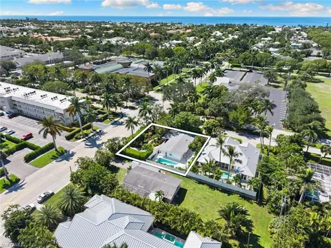 725 Central Ave, Naples, FL 34102 photo 7
