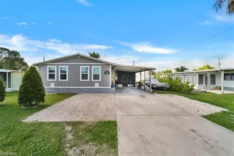 16 Derhenson Dr, Naples, FL 34114