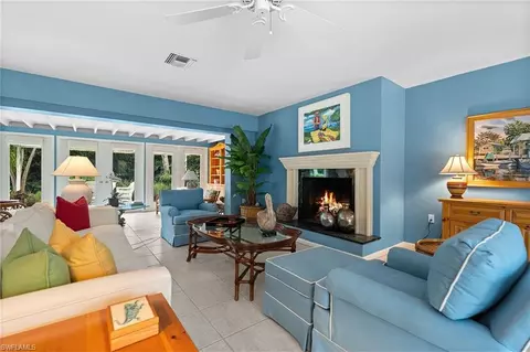 Living - 280 4th Ave N, Naples, FL 34102 photo 1 of 4