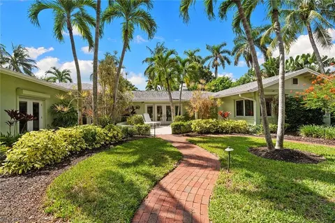 Exterior - 280 4th Ave N, Naples, FL 34102 photo 2 of 10