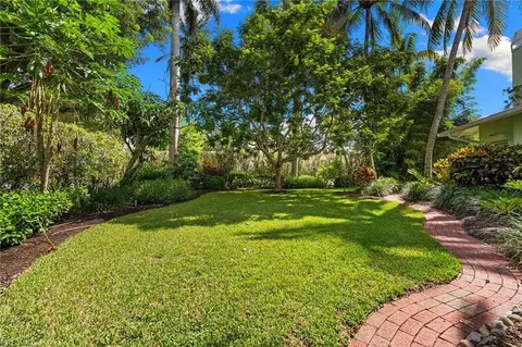 Exterior - 280 4th Ave N, Naples, FL 34102 photo 7 of 10