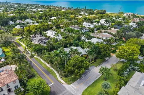 View/Area - 280 4th Ave N, Naples, FL 34102 photo 6 of 8