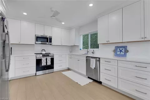 Kitchen - 4160 Crayton Rd #A4, Naples, FL 34103 photo 3 of 3