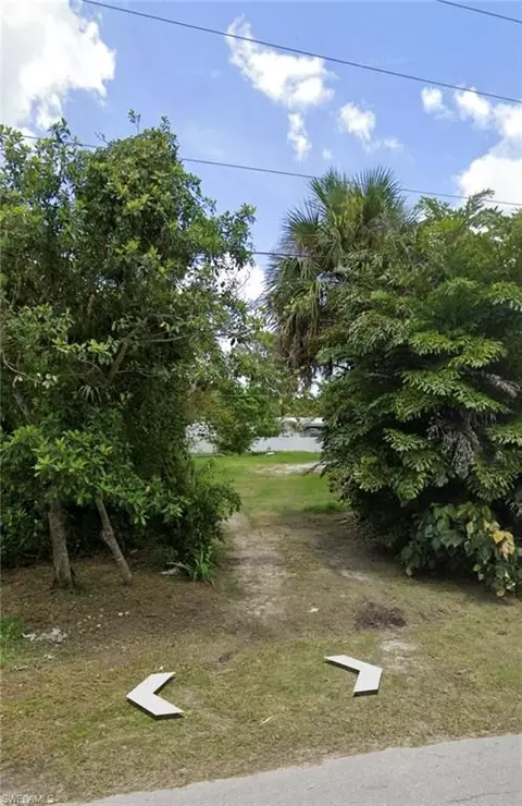 2923 Terrace Ave, Naples, FL 34104