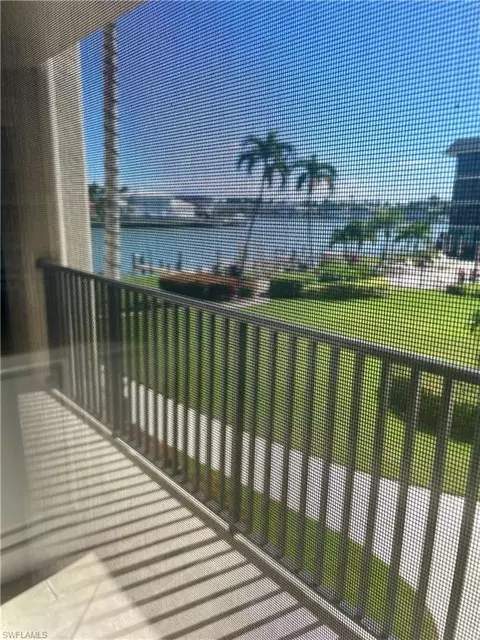 3200 Gulf Shore Blvd N #204, Naples, FL 34103