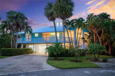 380 Periwinkle Ct, Marco Island, FL 34145