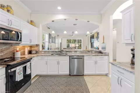 8193 Valiant Dr, Naples, FL 34104 photo 11