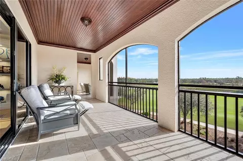 2542 Marquesa Royale Ln #6-301, Naples, FL 34109