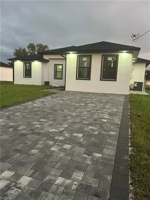 4011 SW 33rd St, Lehigh Acres, FL 33976