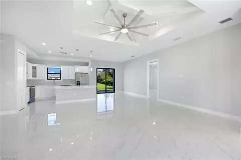 2802 63rd St W, Lehigh Acres, FL 33971