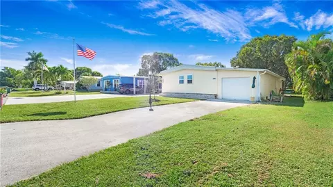 280 Indian Key Ln, Naples, FL 34114