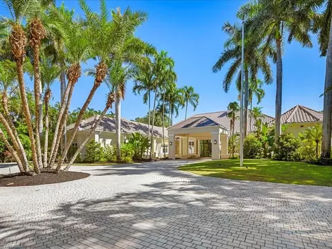 656 Hickory Rd, Naples, FL 34108