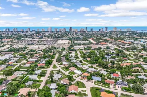 1140 Jeronimo Dr, Naples, FL 34103