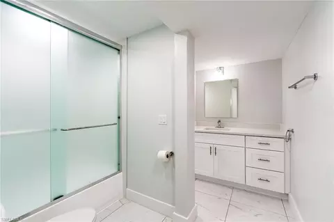 Bath - 320 Bow Line Dr, Naples, FL 34103 photo 2 of 2