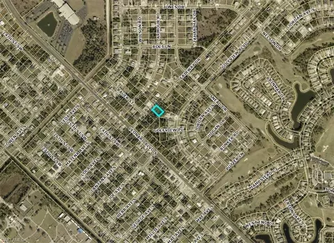 22452247 Fairway Dr, Lehigh Acres, FL 33973