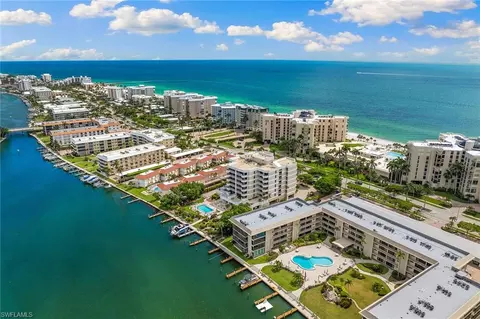 View/Area - 3100 Gulf Shore Blvd N #303, Naples, FL 34103 photo 3 of 5