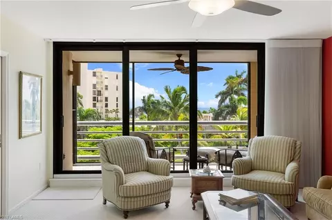 Living - 3100 Gulf Shore Blvd N #303, Naples, FL 34103 photo 2 of 3