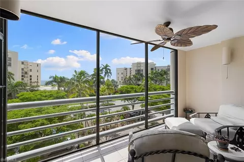 Exterior - 3100 Gulf Shore Blvd N #303, Naples, FL 34103 photo 2 of 3